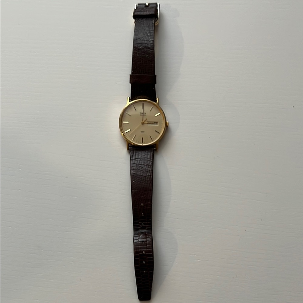 Rare Vintage Timex Quartz T69 La Day Date No Battery